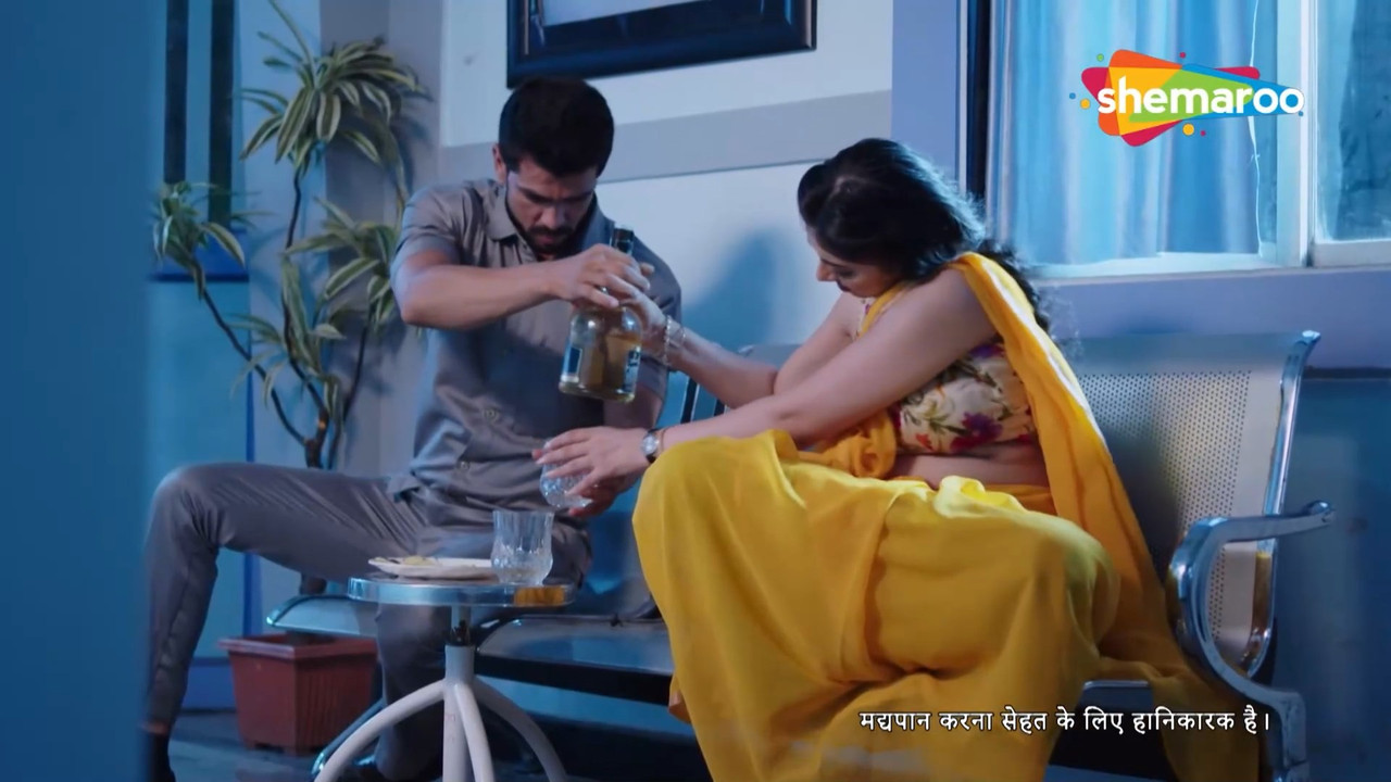 Rima Vohra Sexy Fleshy Big Deep Navel from Crime Show-Scenes Only.mkv_snapshot_02.29.173