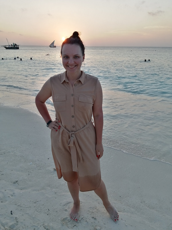 2BC4EC0E-D700-4A0E-A4B0-4FA408F5D3FF