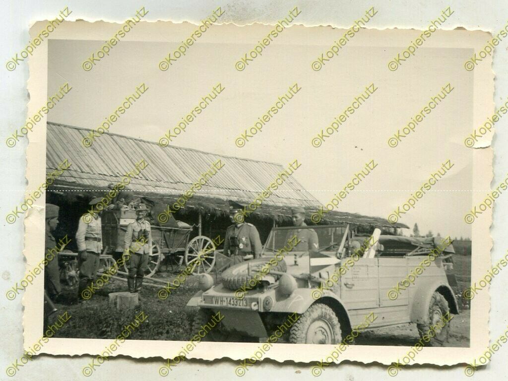 Foto, PKW, VW Typ 82 Kübelwagen mit Stander des Generals, Russla