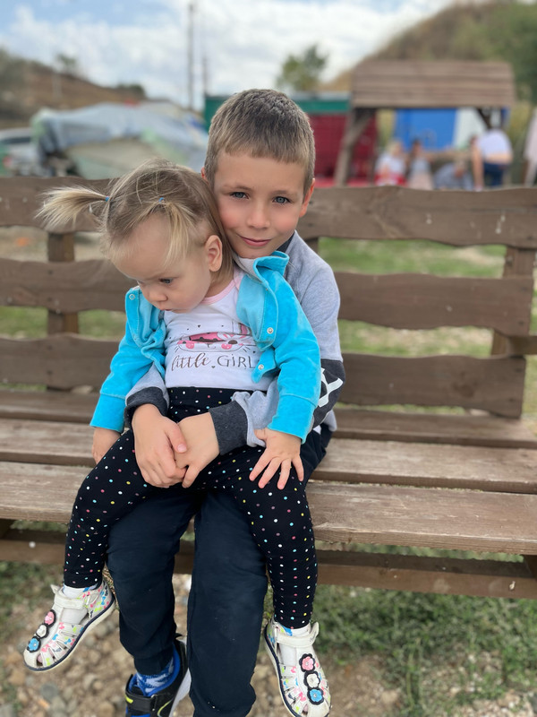 3F4F14B4-E526-4C32-BC5D-E93D4CE1E922