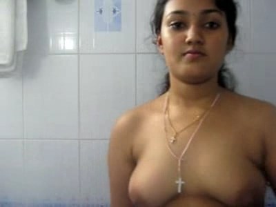 [Image: Mallu-Girl-Selfie-Video-avi-snapshot-02-13-657.jpg]