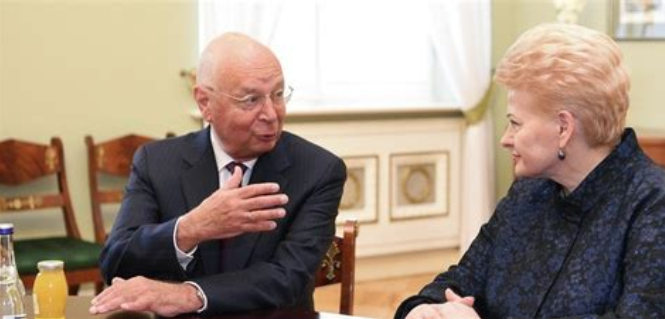 Praradę žiniasklaidos kontrolę, WEF ir kiti dalyviai supanikavo ir paskubino įvykius