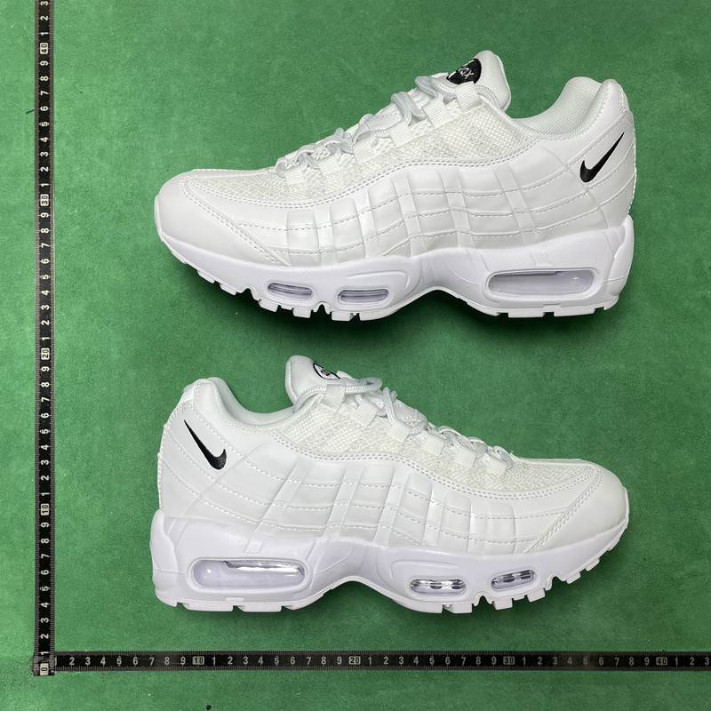 Supreme x Nike Air Max 95
