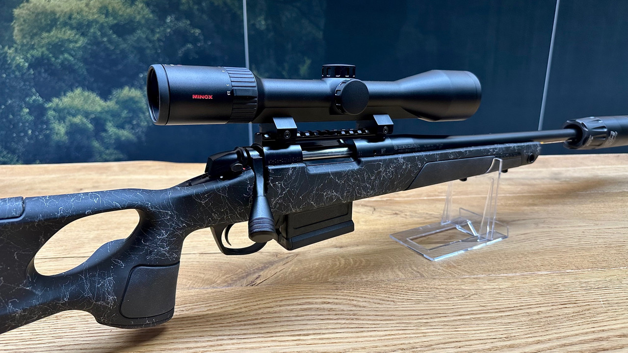 Bergara-B14-Thumbhole-mit-Minox4