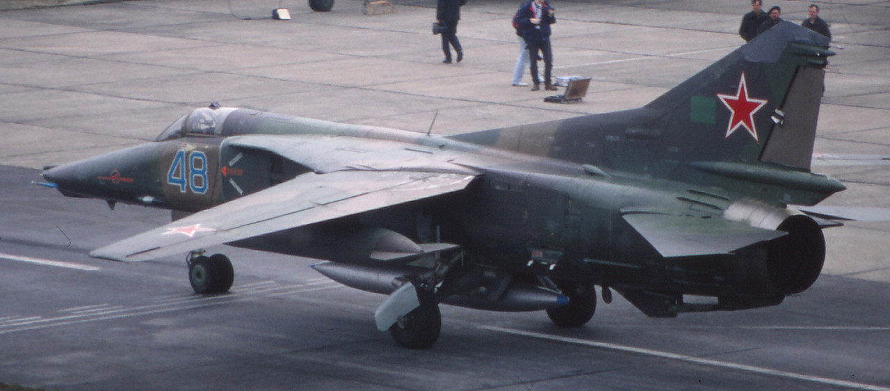 559 APIB Mig-27K 48 Blue_76802630205