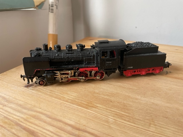 84296506-28D2-4201-9C74-5F3160D5D552