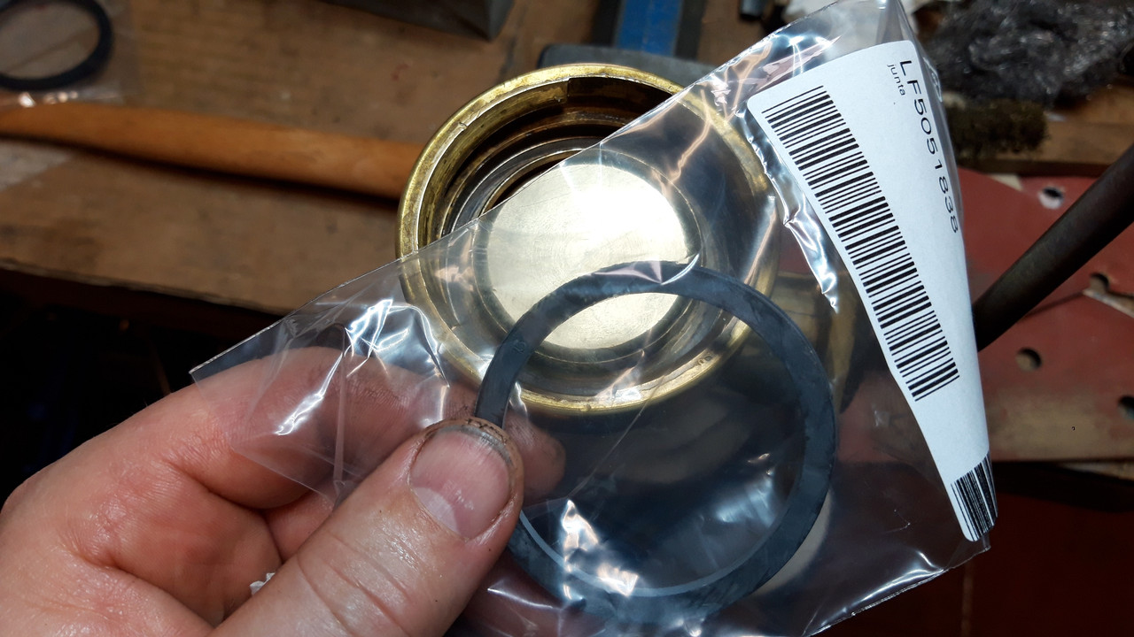 BAC7F7E1-C8A0-495B-A4CD-F6A38F6106CD