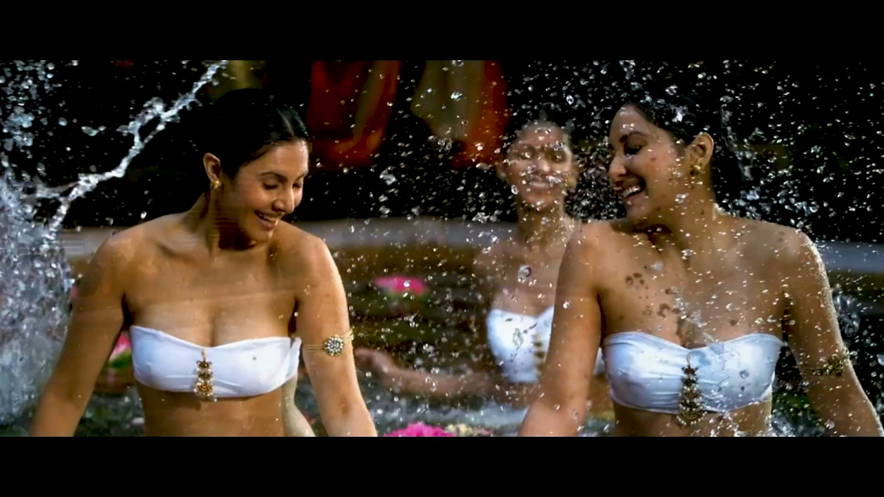 Ponnar Shankar 2011 Hot Song 4k.mp4_snapshot_00.55_[2020.12.12_00.08.33]