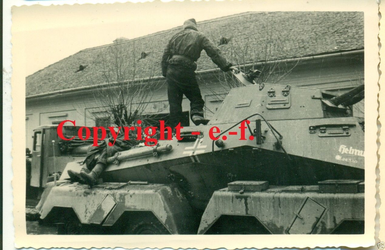 FOTO - PANZER - SPÄHWAGEN  SdKfz (8-RAD) - Aufsc