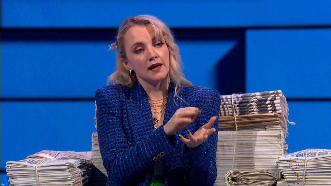Evanna Lynch 041121.mp4_snapshot_04.51_[2021.11.04_23.54.06]