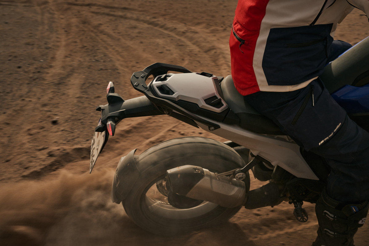 P90520745_highRes_the-new-bmw-r-1300-g