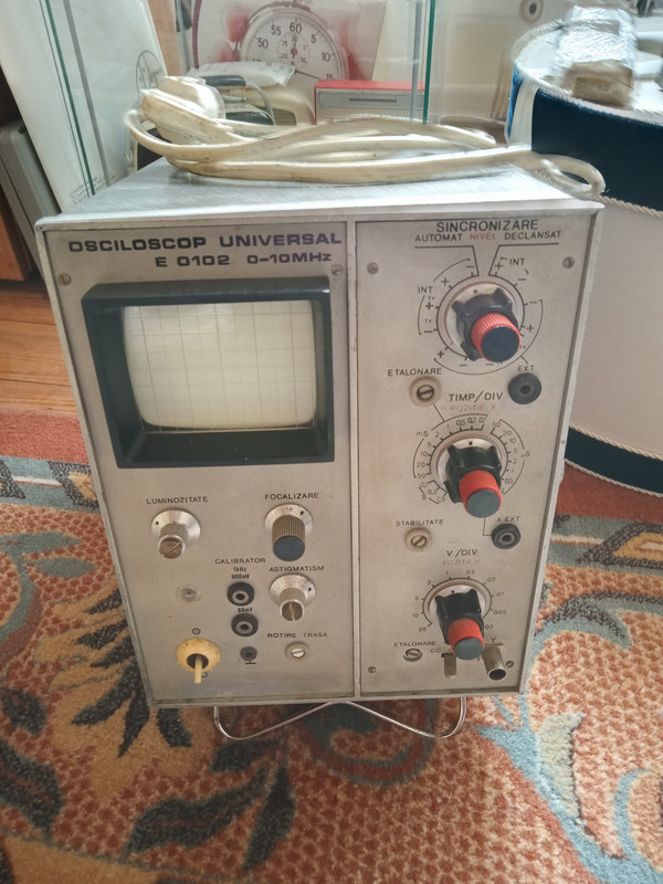 OSCILOSCOP-FATA-1.jpg