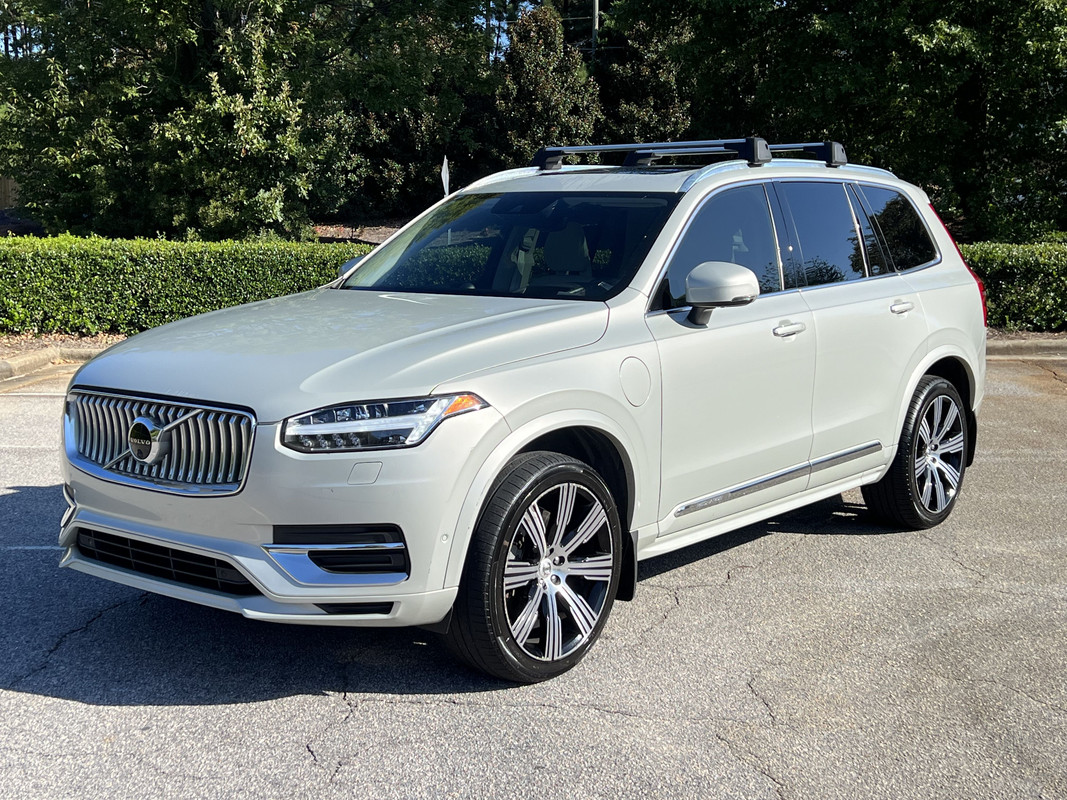 2022 Volvo XC90 T8 Inscription