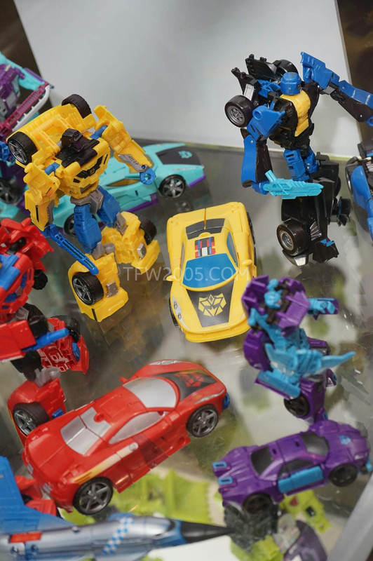 SDCC2015-Hasbro-Case-Transformers-Combiner-Wars-
