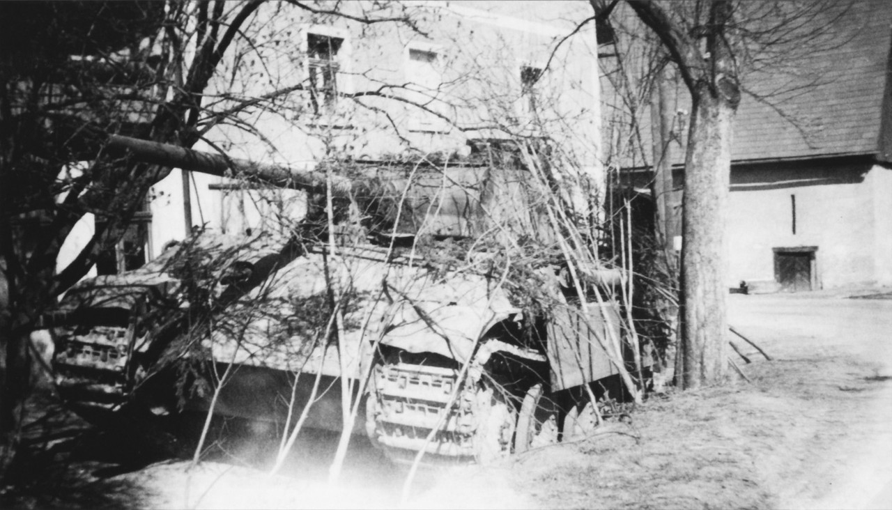 Замаскированный танк Pz.Kpfw.V «Пантера» дивизии