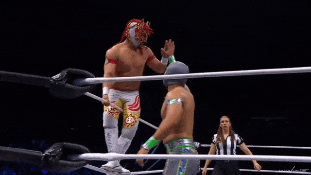 aew_20241008_hologram_v_kommander1