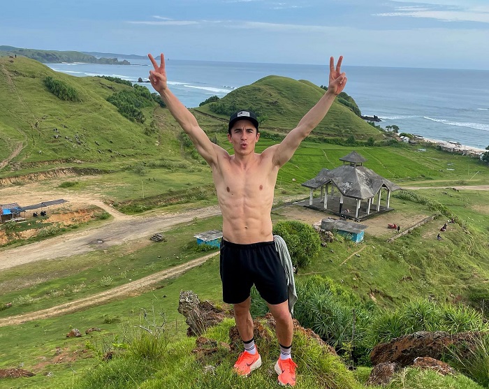 Marc Marquez menikmati momen di Lombok.