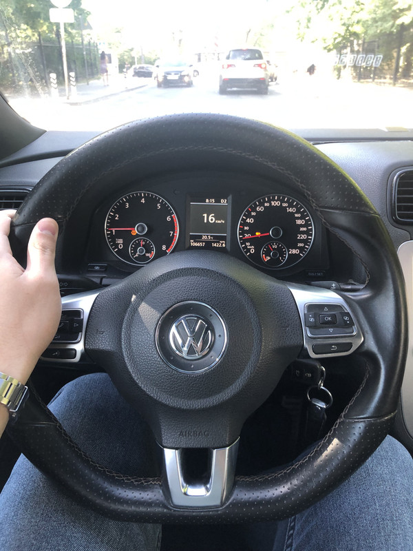 B2DE1E65-F107-4133-917E-3E482ACE4CED