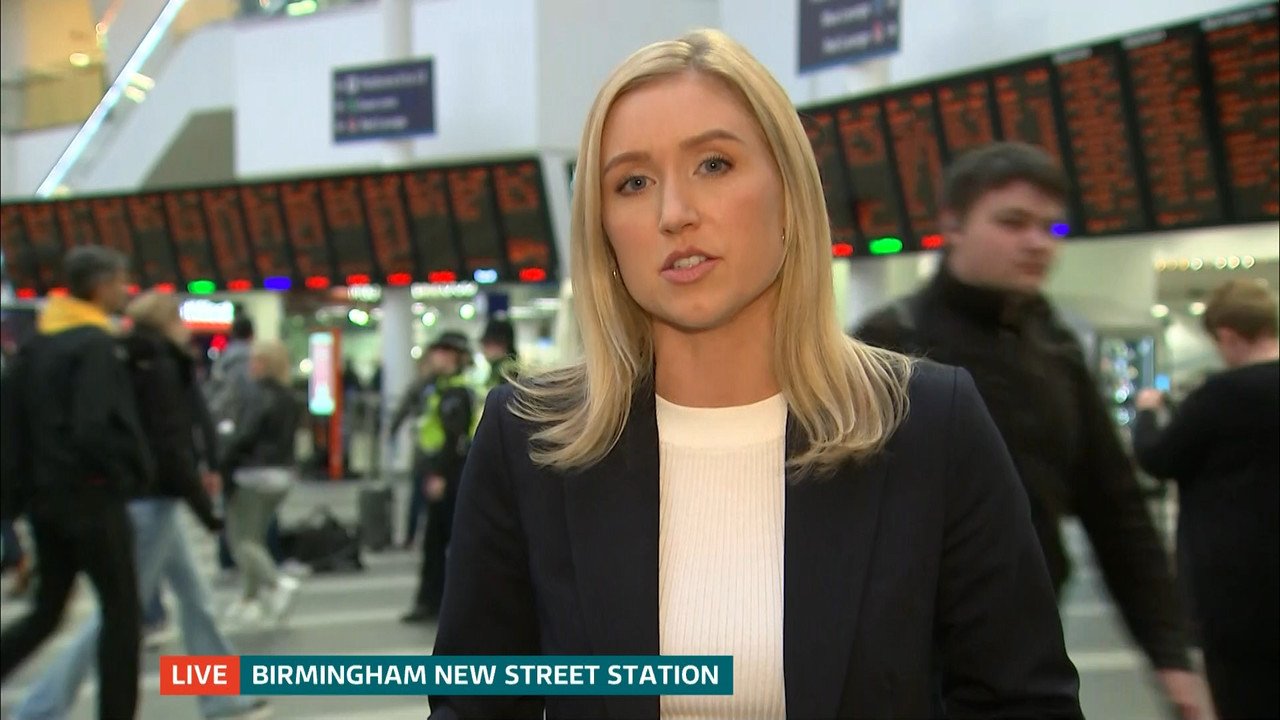 ITV Evening News_20220419_18301930.ts_snapshot_00.23.42.391