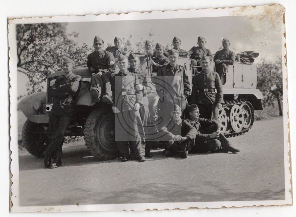 Foto Elite mit Ärmeladler SDKFZ Halbkette Fahrsc