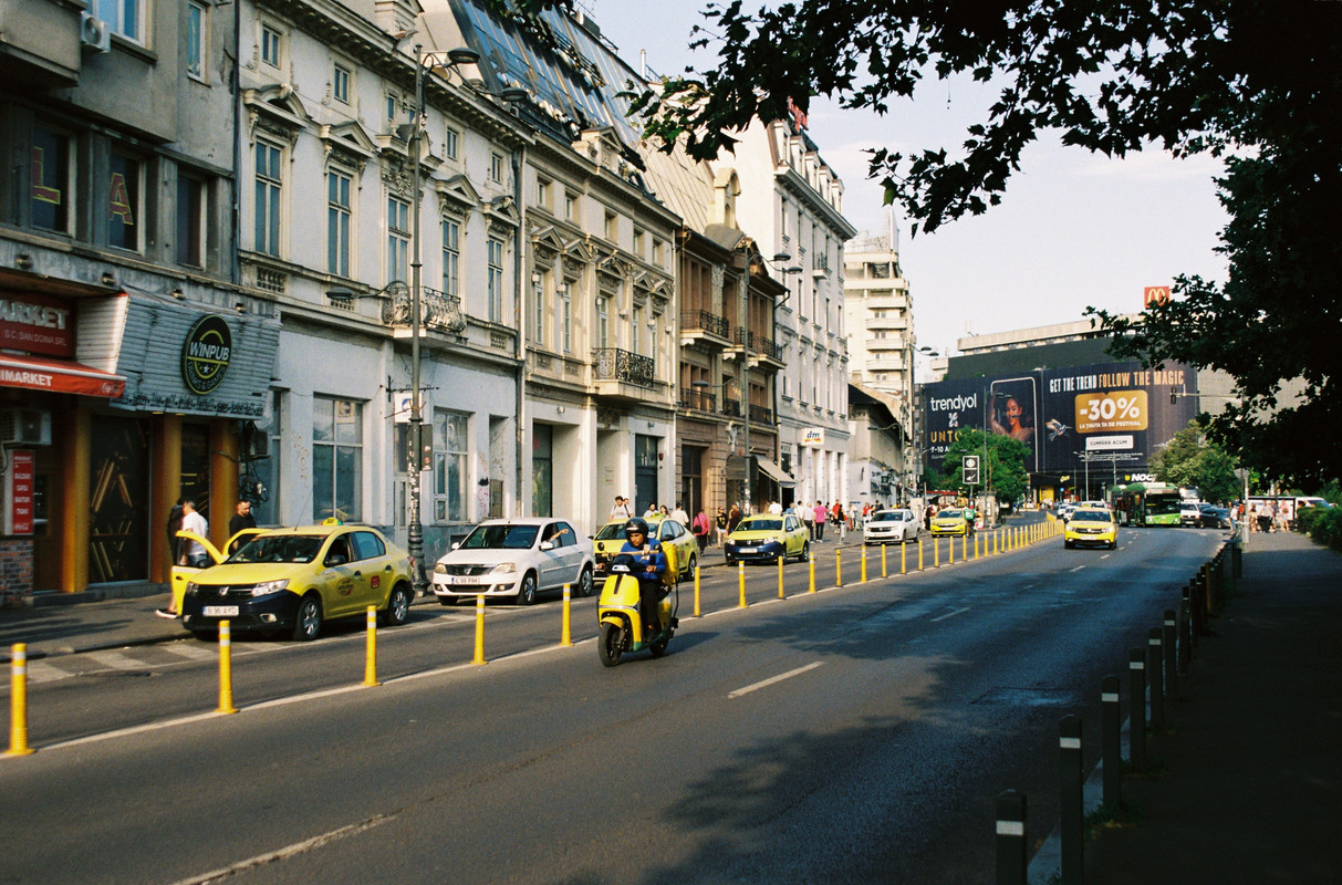R1-09392-0018.jpg
