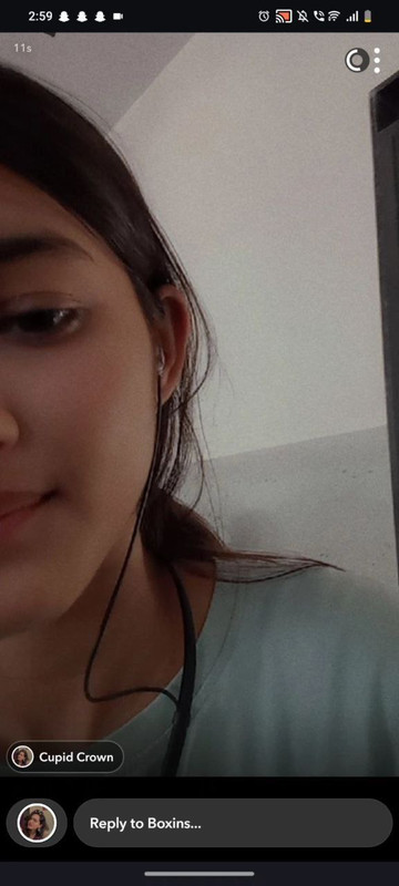 photo 6136530302386947560 y