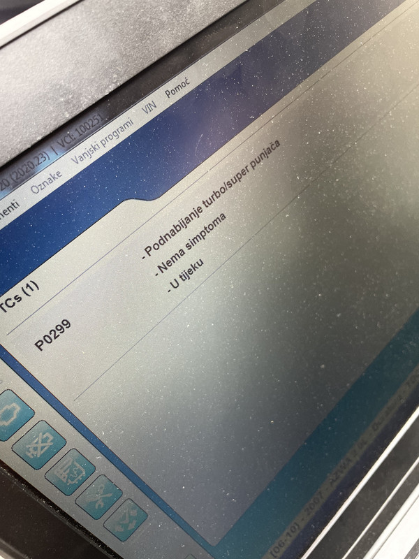 C4EF0371-6938-4923-B2B0-EEC757ACBFBF