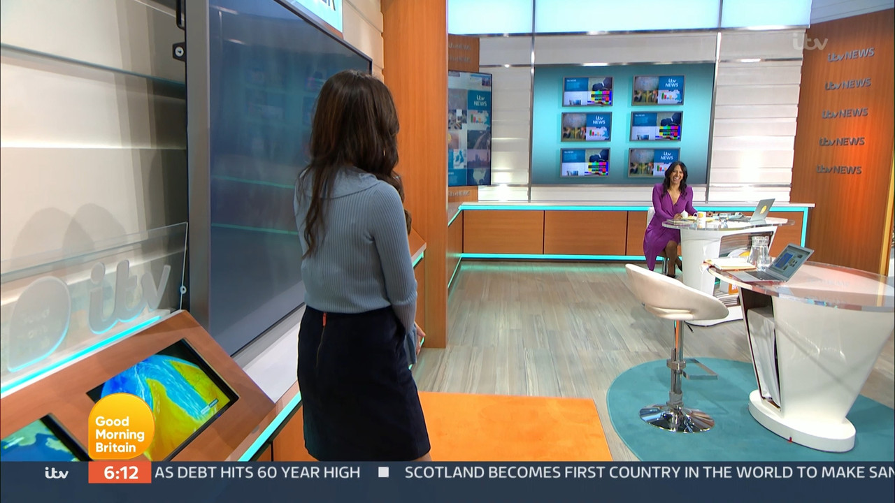 11.25 - 06.00.00 - Good Morning Britain. Morning magazine featuring a....ts_snapshot_13.18.914