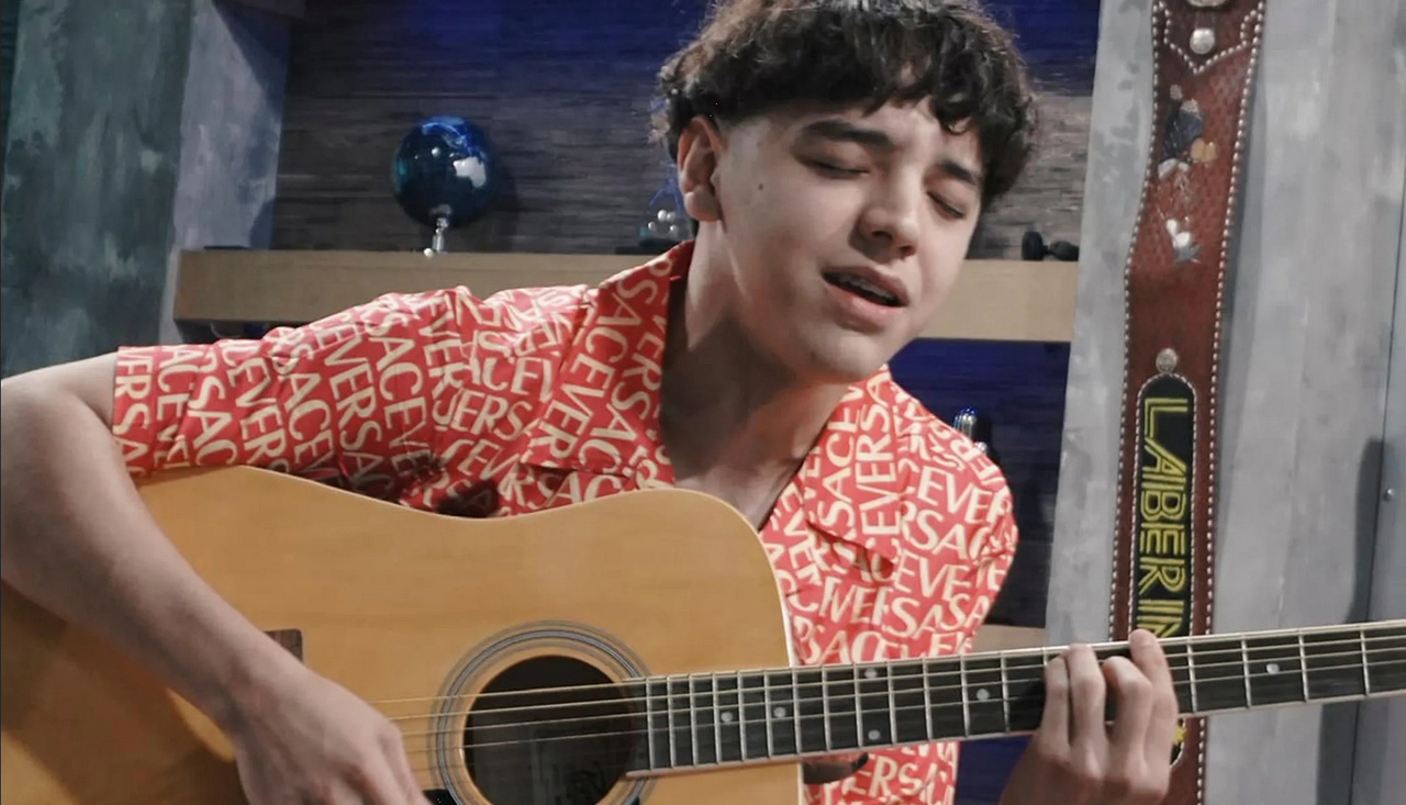 Él es Xavi, el nuevo cantante de corridos tumbados que rompe las redes