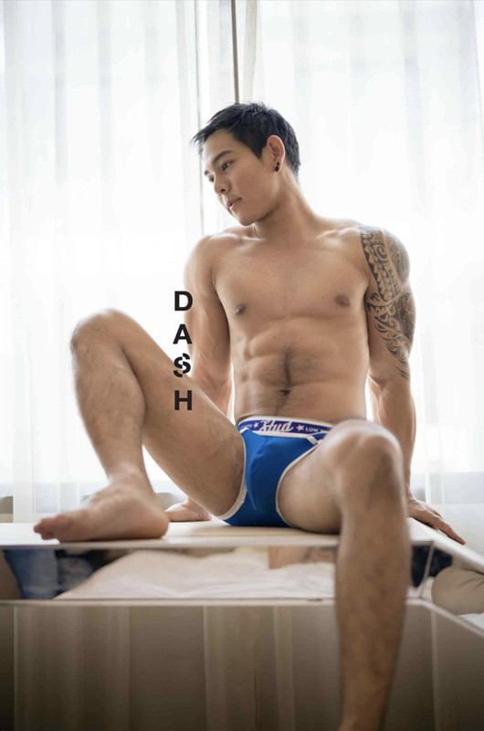 Dash Magazine Issue 05 - 6 múi nụ cười dễ thương