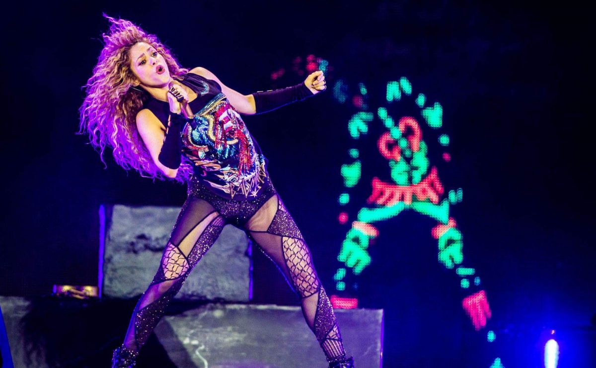 shakira-performs-at-el-dorado-world-tour-in-amsterdan-06-09-2018