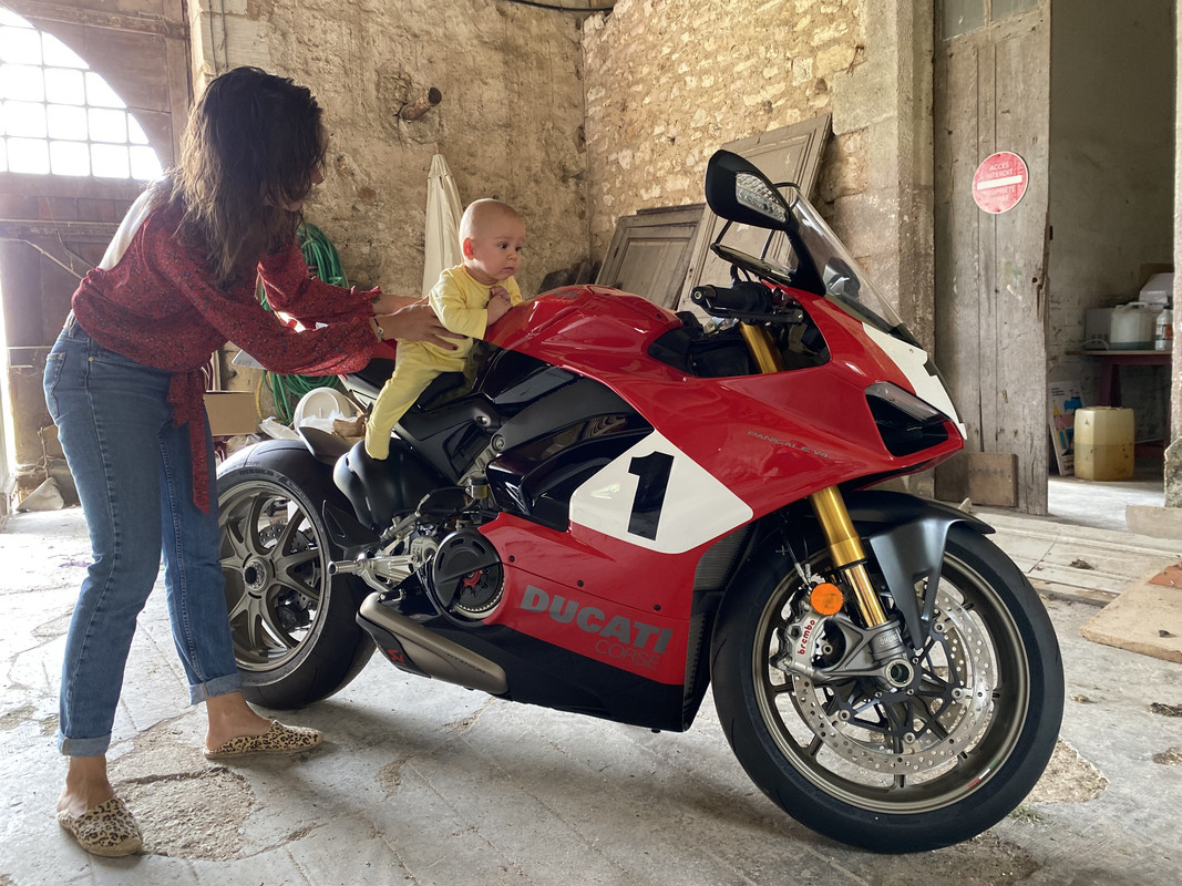 51AD9641-640B-477E-A8F9-6B3C08F1AC41