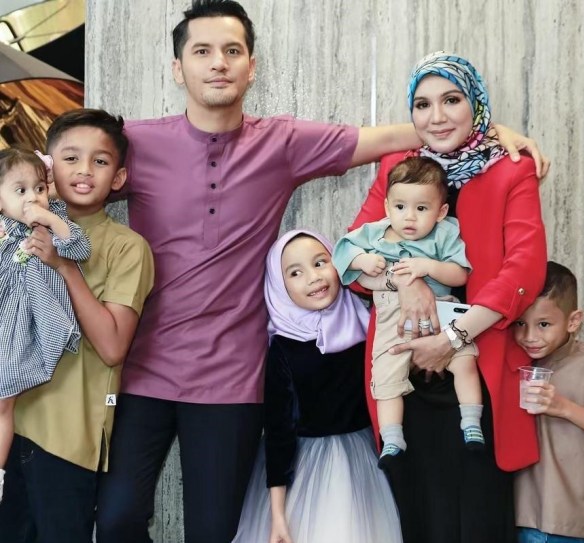 aliff syukri anak angkat