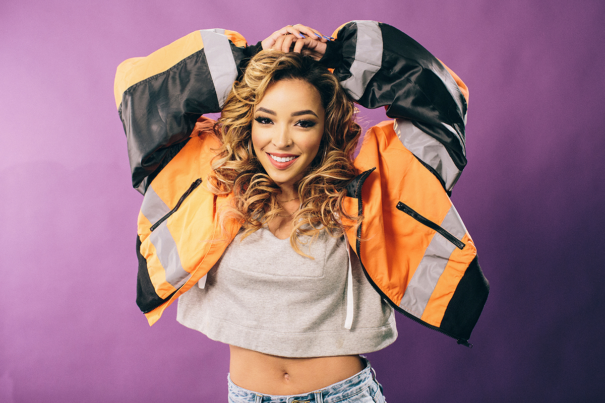 Tinashe is real hot