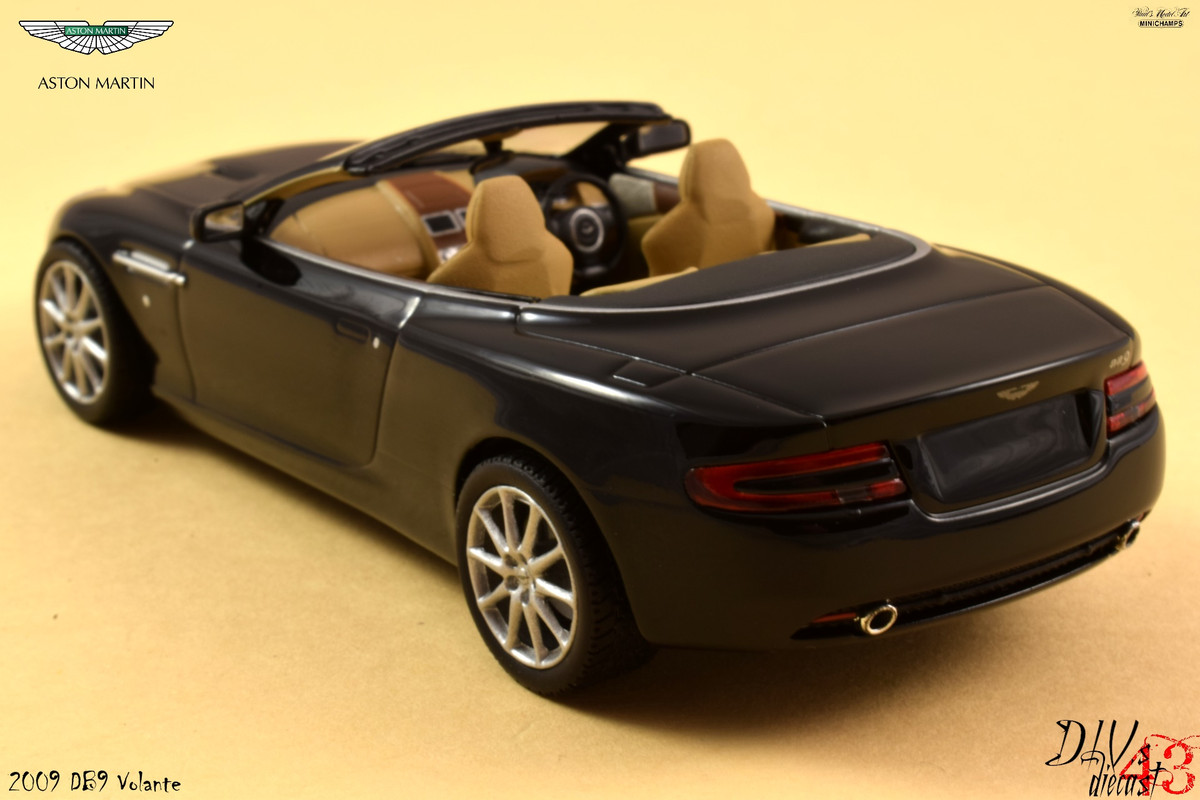 Aston Martin_DB9_Volante_Minichamps (3)