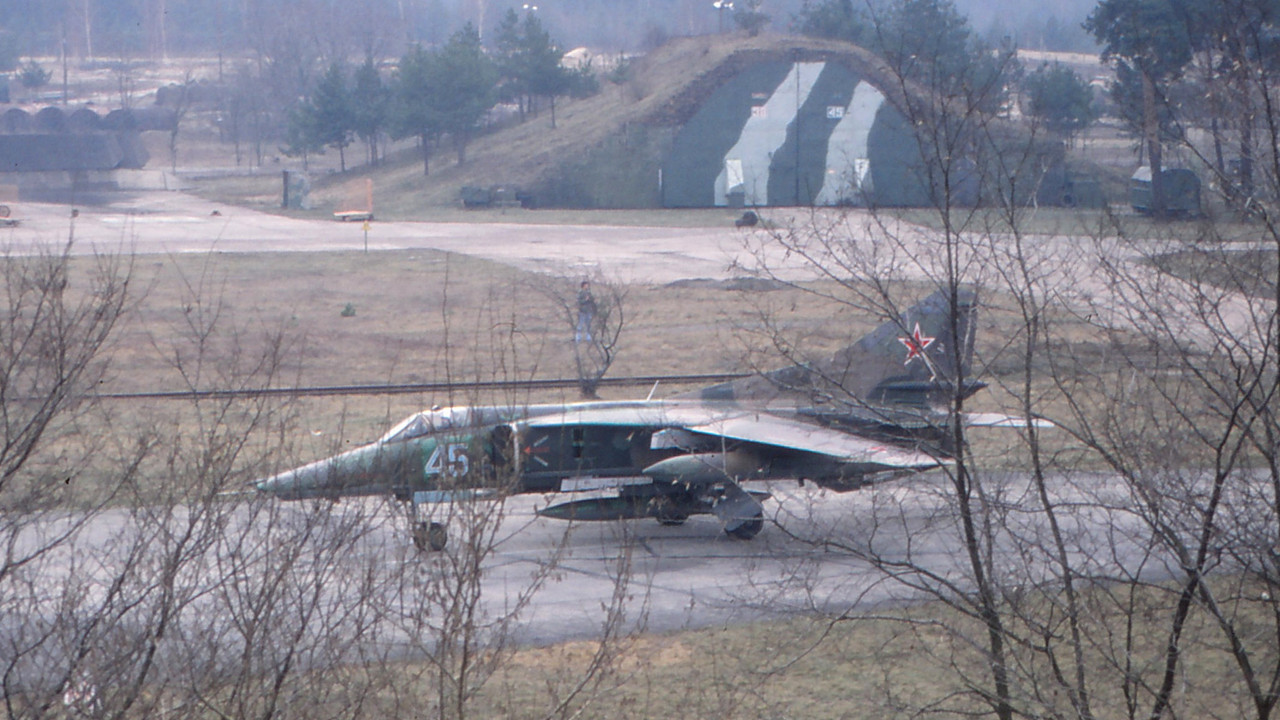559 APIB Mig-27K 45 Blue_76802630202 [Finsterwalde 3.93] Leaving Germany for the storage base of Dim
