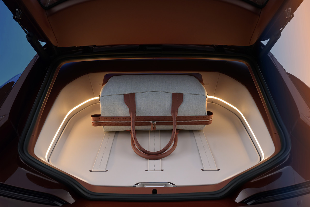 P90599259_highRes_bmw-concept-speedtop