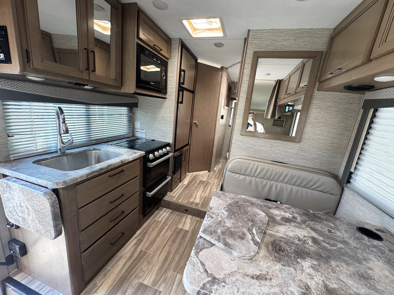 Vehicle thumbnail 37