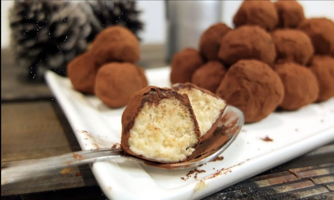 ¿Antojo de postre? Prepara unos ricos bombones de tiramisú fácil y en minutos