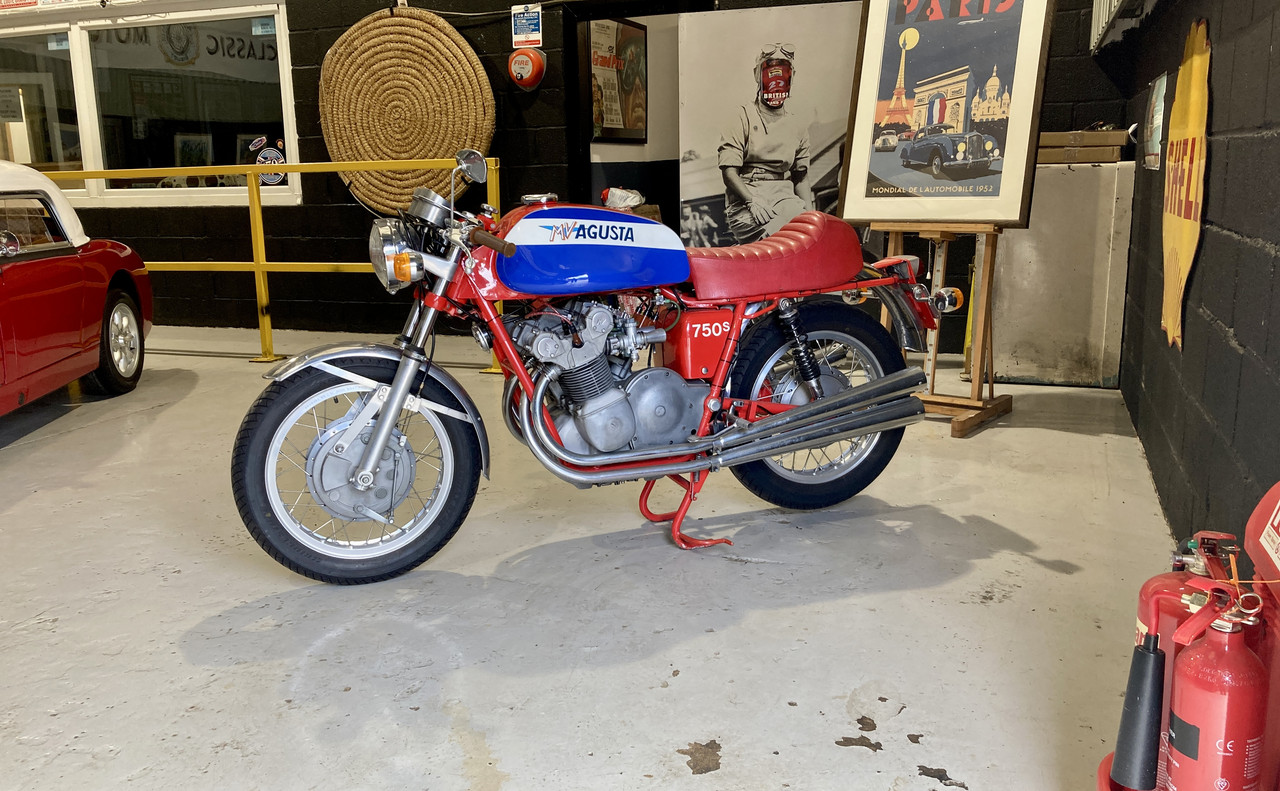 AC23B57D-E3E2-4F96-82D9-5F5342974858