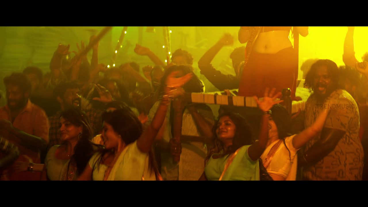 vlcsnap 2025 11 25 23h33m08s563