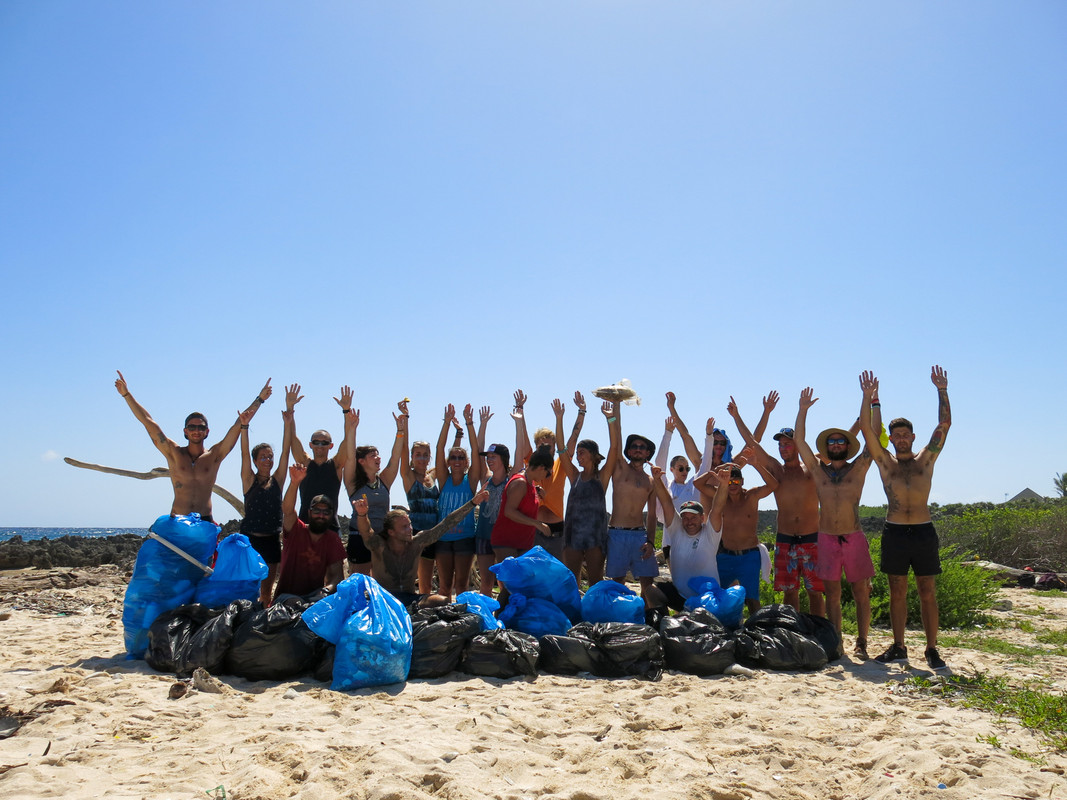 beach-clean-utila-web3beach-nft-for-good.jpg