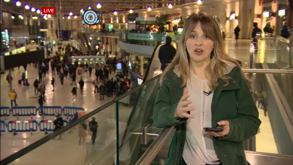BBC London News_20220218_18301900.ts_snapshot_12.16.162