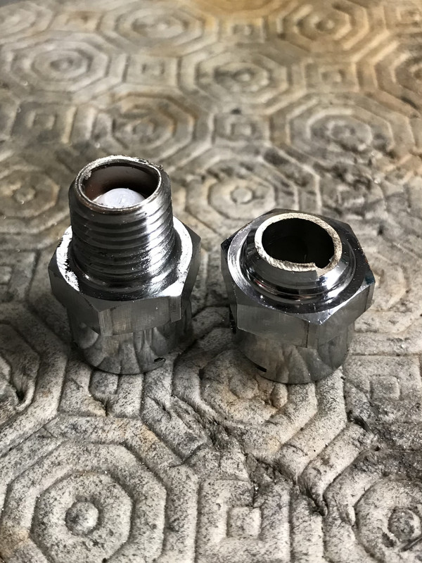 825DF874-91E9-496B-AEFF-BD4CF095B6CA