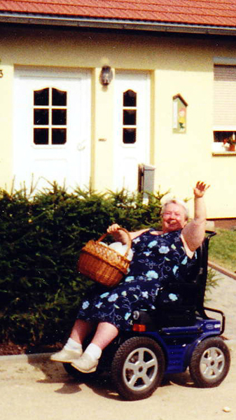 [Bild: Tante-Glass-2aaa.jpg]