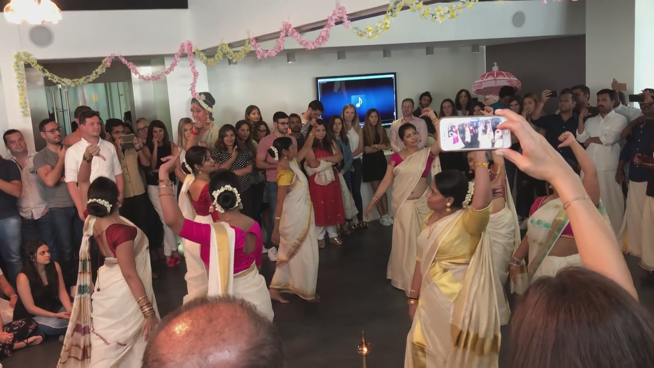 Thiruvathira  Onam Dance[21-24-48]