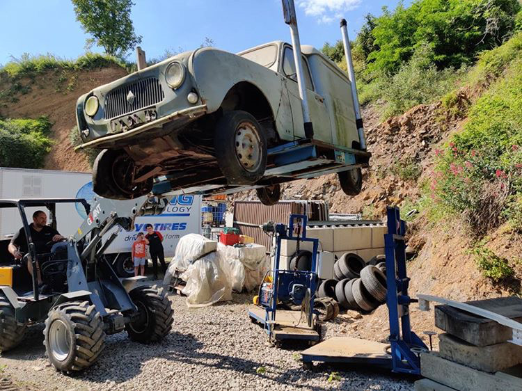 56D5ACEB-1077-48F9-8F92-187376CC7289