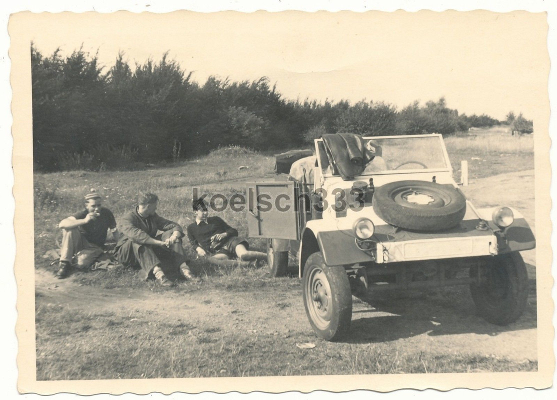Foto VW Kübelwagen Typ 82 PKW ehemaliges Wehrmac