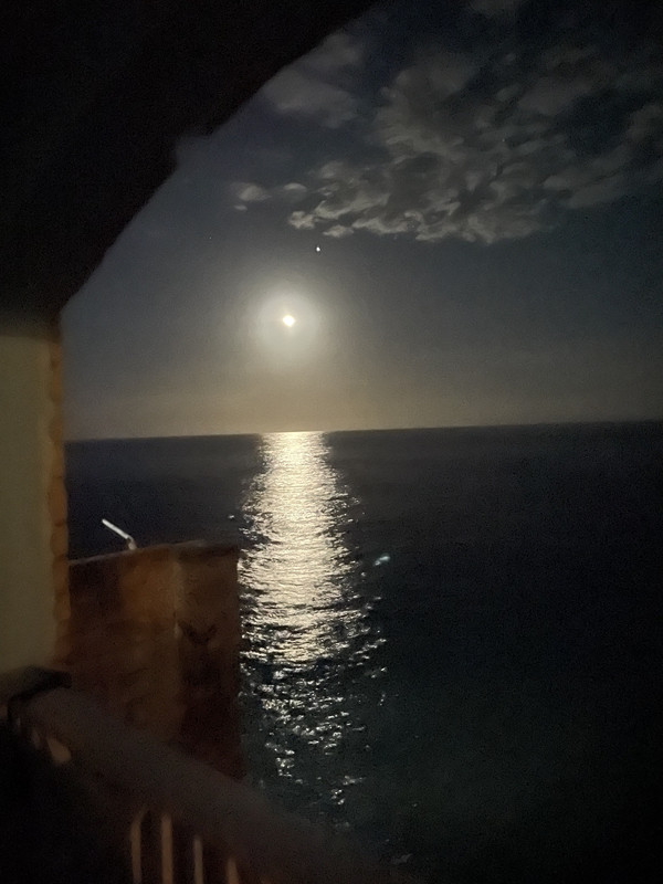 B9AA700C-8BBD-46AF-BCE9-83696D78F23E