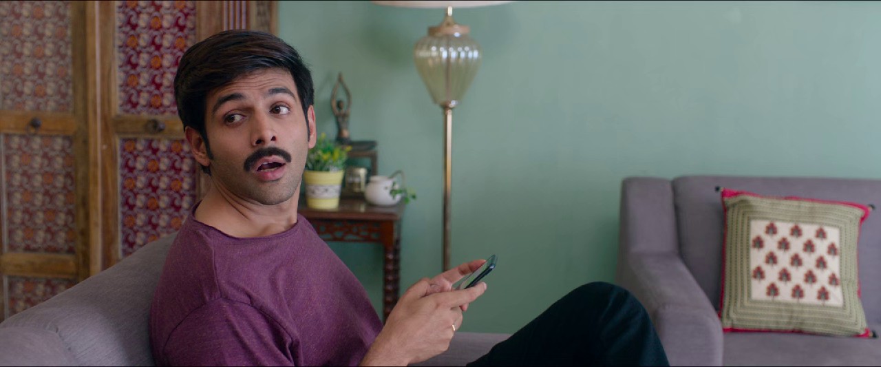 Pati-Patni-Aur-Woh-2019-AMZN-WEB-DL-Hindi-1080p-HEVC-DDP-5-1-ESub-mkv-0002